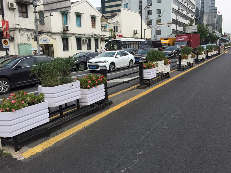 市政花箱提升城市品質 改善城市環(huán)境