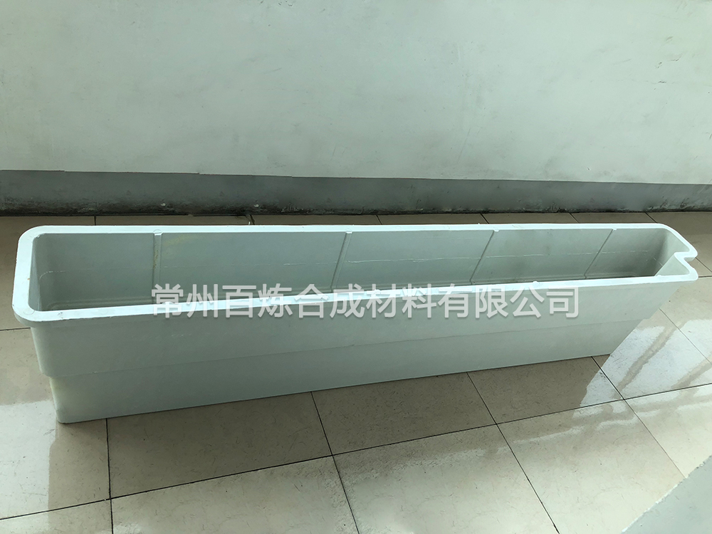 長條形玻璃鋼花盆大大節省陽臺空間 